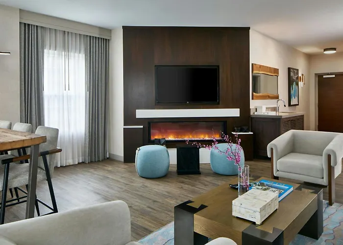 The Del Monte Lodge Renaissance Rochester Hotel & Spa